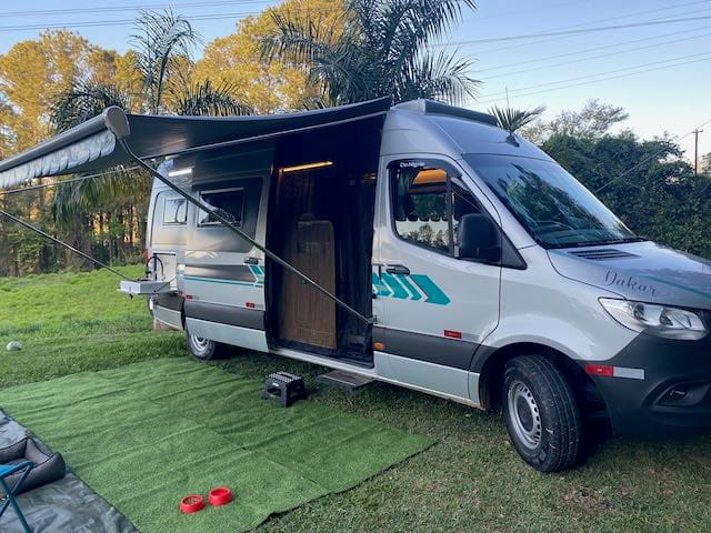 Motorhome Mercedes-Benz Sprinter visto por fora (2)
